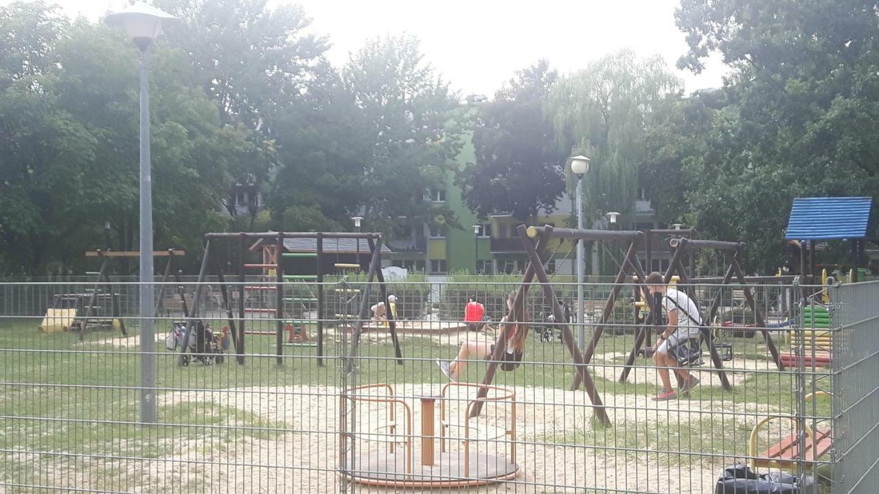 Motylek Apartment Lodź Bagian luar foto